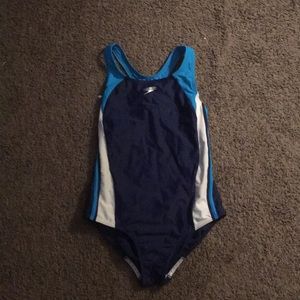 Girls swimsuit very good condition